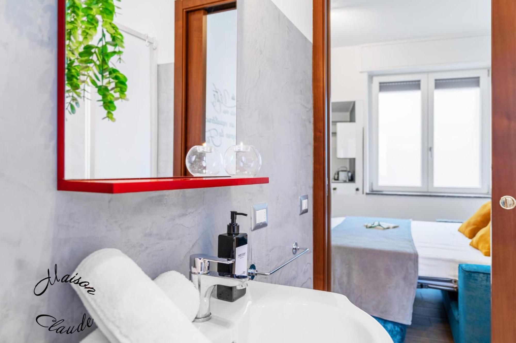 Maison Claude Vittuone ภายนอก รูปภาพ