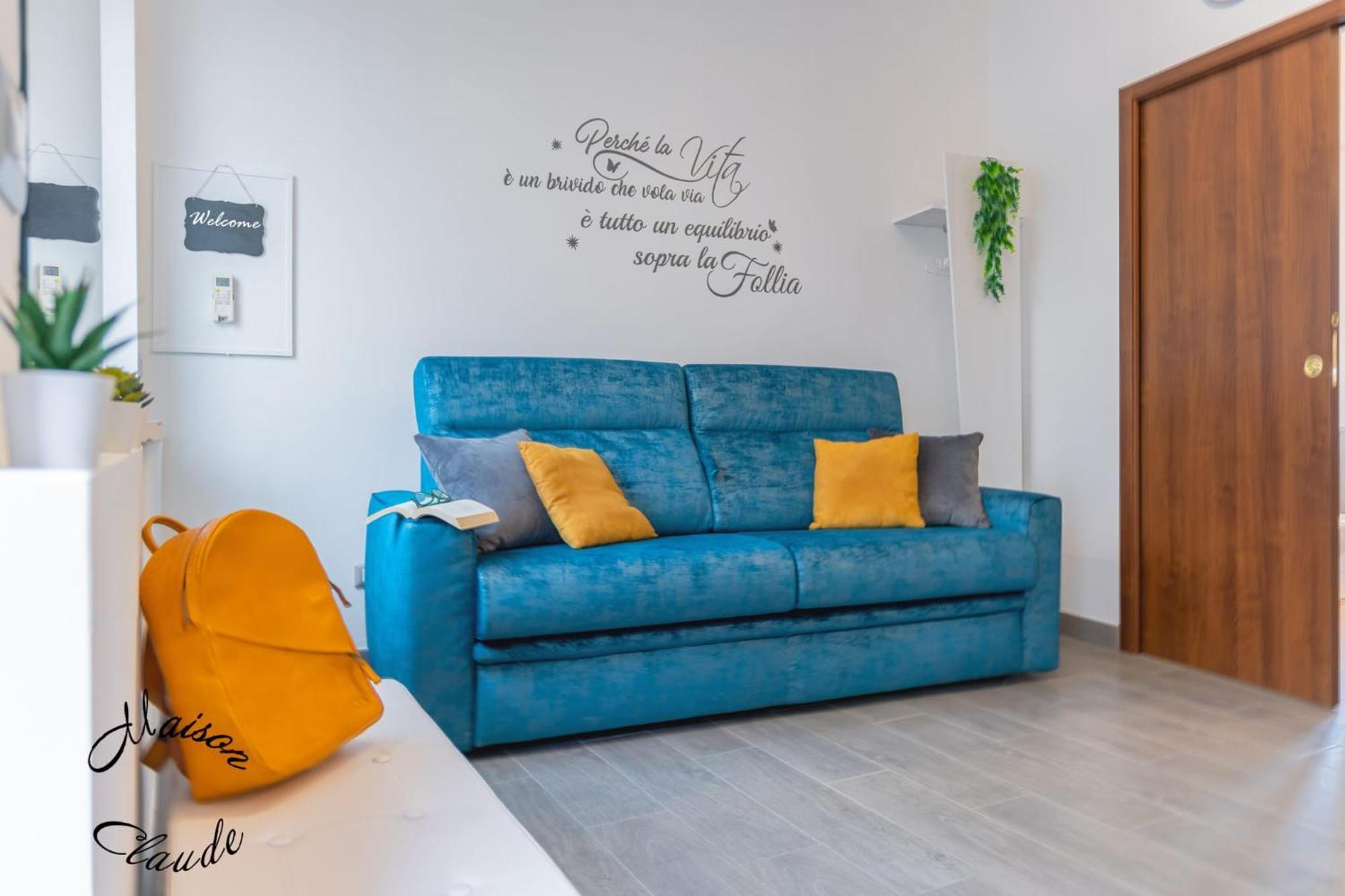 Maison Claude Vittuone ภายนอก รูปภาพ